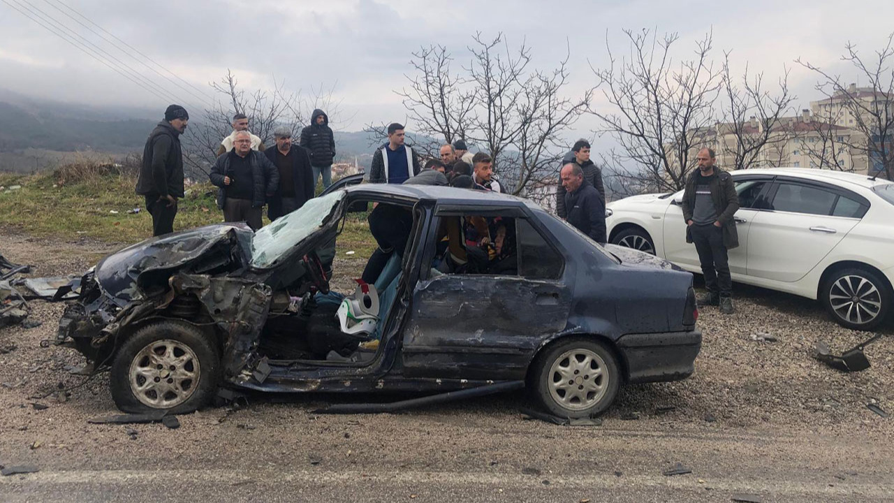 Tokat'ta tır ile otomobil çarpıştı, 6 kişi yaralandı