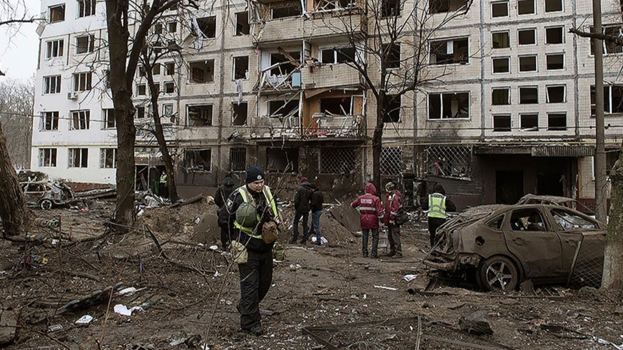 Rusya, Ukrayna'nın doğusu ile güneyini vurdu: 4 ölü, 8 yaralı