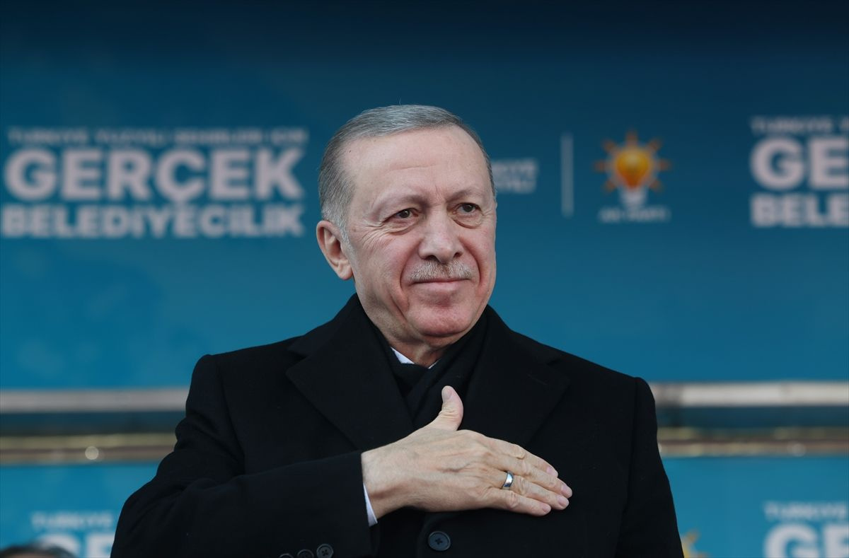 Cumhurbaşkanı Erdoğan 70 yaşında! Doğum gününü yüzbinlerce vatandaş kutladı: Erdoğan'ı tek cümlede anlat deseler...