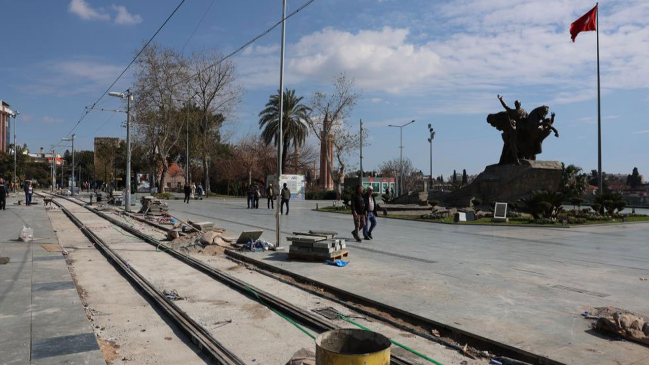 Antalya'da nostalji tramvay hattı çalışmaları hızla ilerliyor