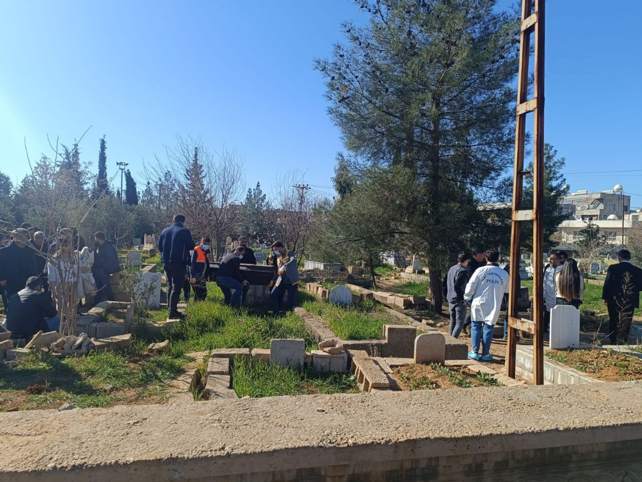 Almanya'daki cinayet şüphesi Mardin'de mezar açtırdı