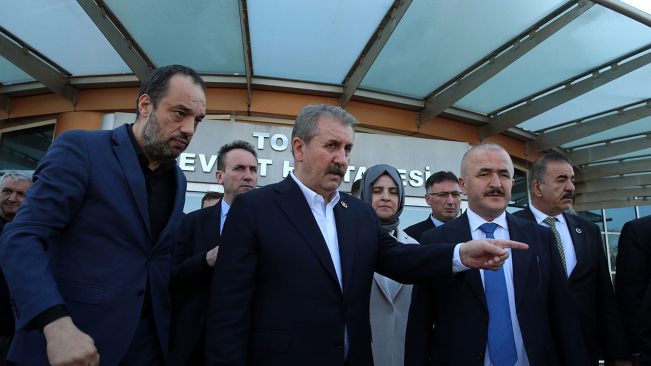 Trafik kazası geçiren BBP Genel Başkanı Mustafa Destici hastaneden taburcu edildi
