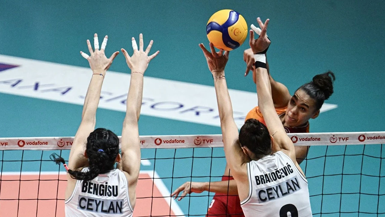 Galatasaray, voleybol derbisinde Beşiktaş'ı yendi