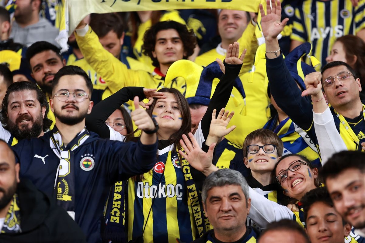 Union Saint Gilloise-Fenerbahçe maçı ne zaman, saat kaçta ve hangi kanalda canlı yayınlanacak? Fenerbahçe'nin muhtemel 11'i...