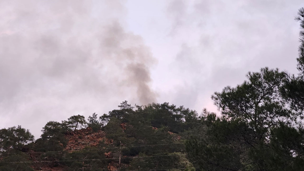 Antalya'da orman yangını çıktı! Ekipler bölgede...