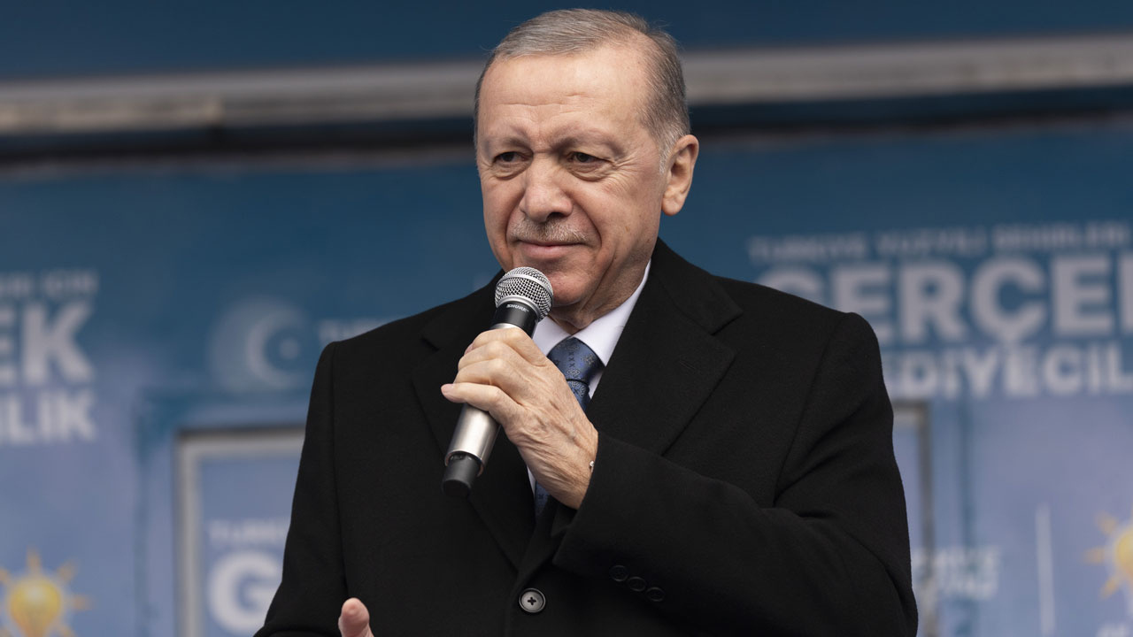 Erdoğan Ankara'da sert konuştu:  31 Mart'ta bunları emekli edin