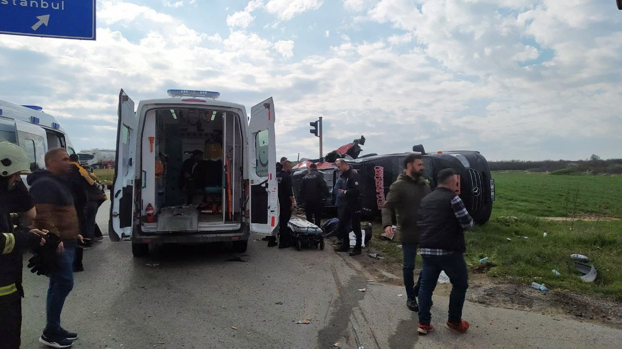 Tekirdağ'da korkunç kaza! Tır yolcu minibüsüne çarptı: 5 ölü, 10 yaralı
