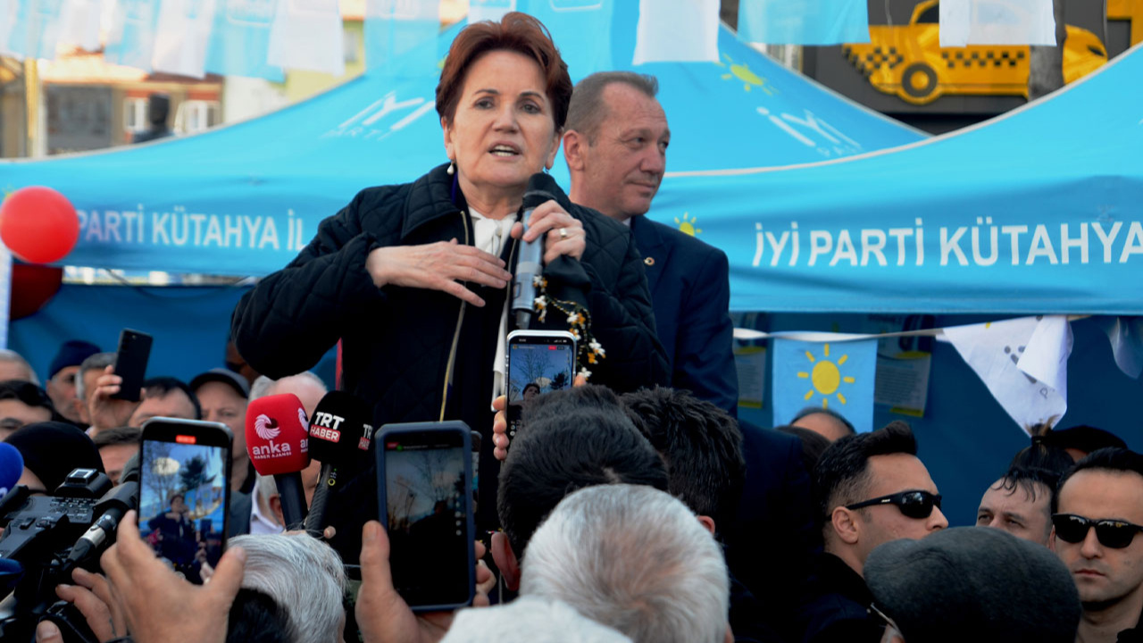 İYİ Parti Genel Başkanı Meral Akşener Kütahya'da esnafı ziyaret etti