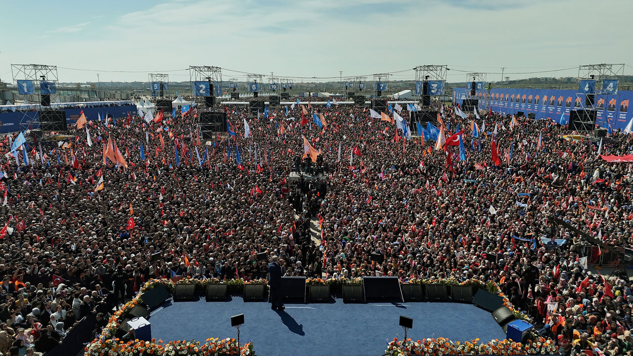 Cumhurbaşkanı Erdoğan AK Parti'nin 'Büyük İstanbul Mitingi'ne katılanların sayısını açıkladı