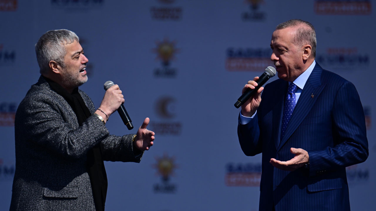 Cumhurbaşkanı Erdoğan ve Cengiz Kurtoğlu düet yaptı