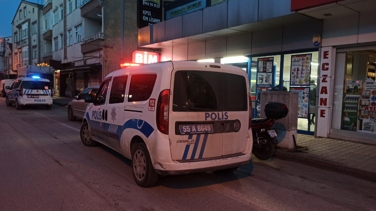 Samsun'da tartıştığı market müdürünü bıçakladı