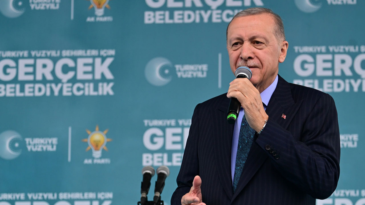 Cumhurbaşkanı Erdoğan: CHP'ye kazandırmak için mesai harcayanlara karşı, yakınlarımızı lisanımünasip ile ikaz edeceğiz
