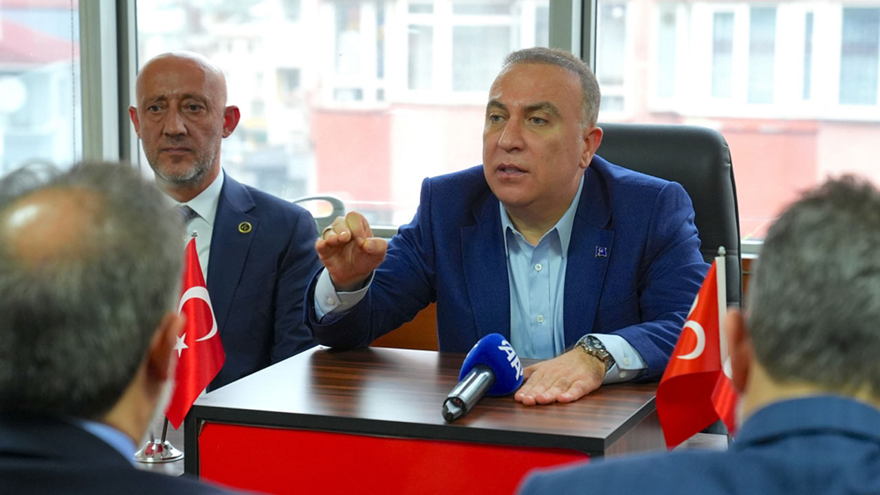 MHP'li İzzet Ulvi Yönter: Tatil Ekrem Bey'e çok yakışıyor