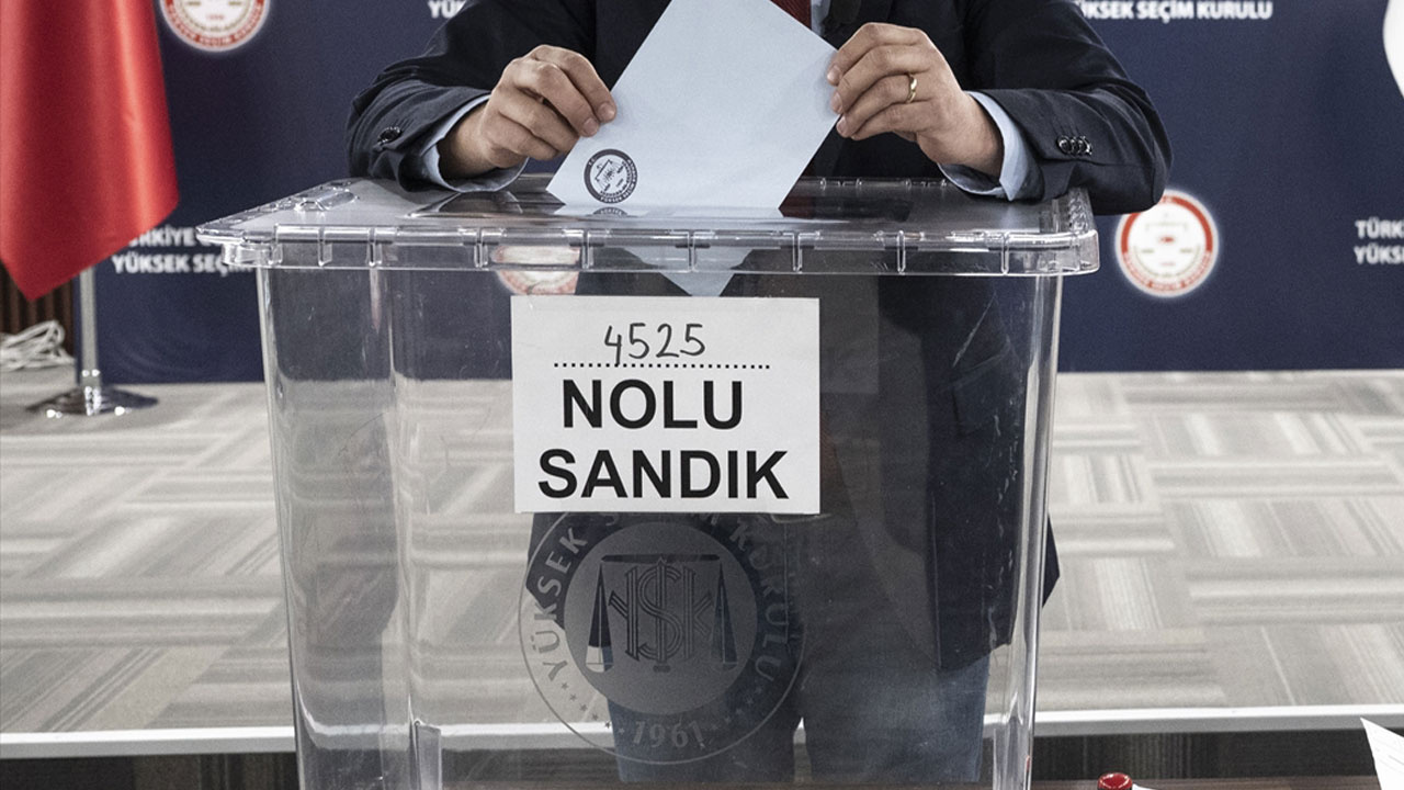 Türkiye sandık başına gidiyor! Yerel seçimlerin en genç ve en yaşlı adayı arasında 72 yaş var