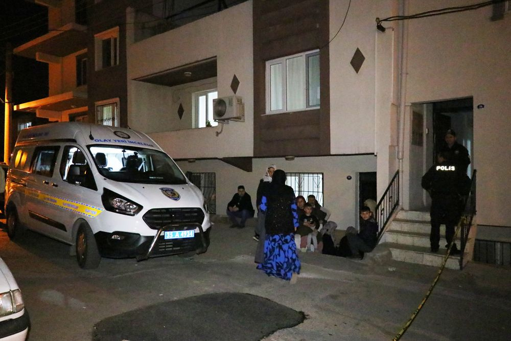 İzmir'de kan donduran olay!  Bir çocuğunu öldürüp diğerini yaralayan kişi intihar girişiminde bulundu