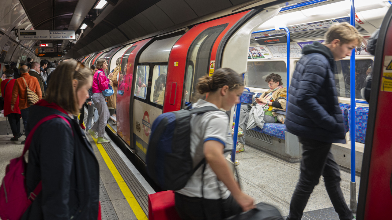 Londra'da metro çalışanları greve gidiyor