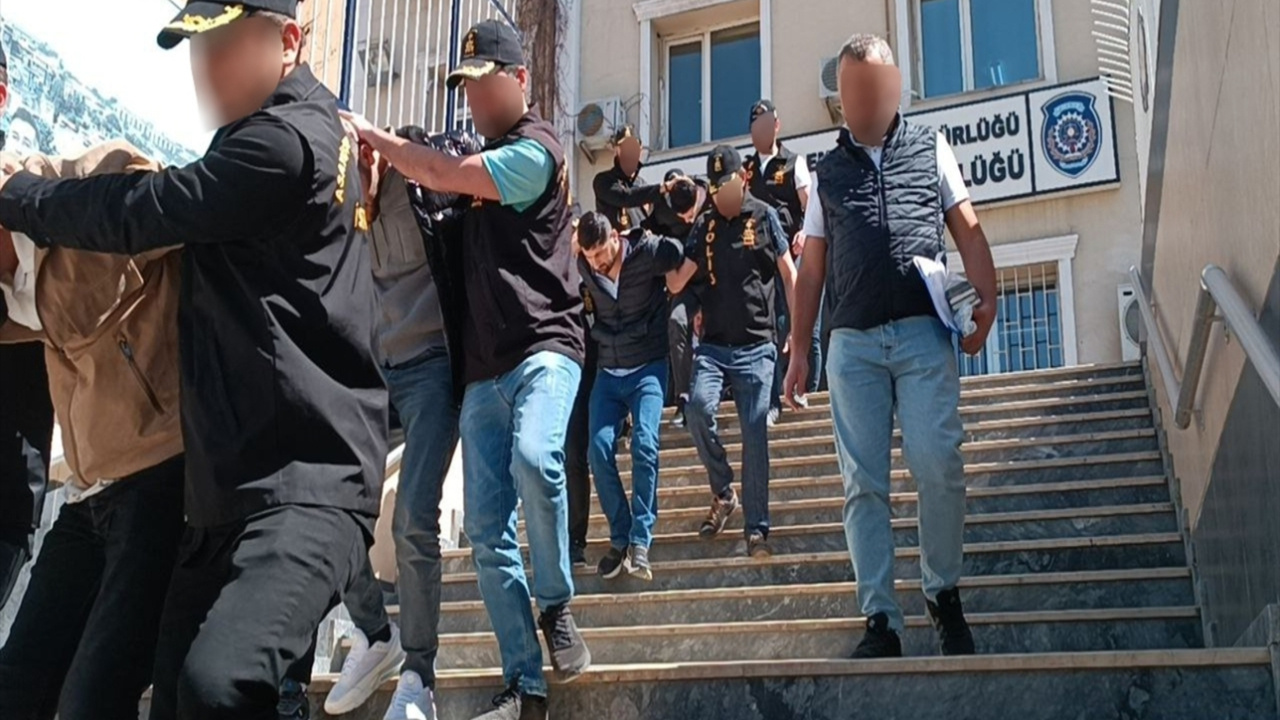Arnavutköy'de bir kişinin öldüğü muhtarlık kavgasına ilişkin 4 zanlı tutuklandı