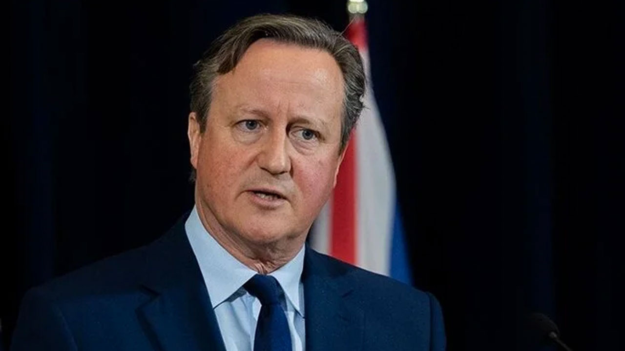 İngiltere Dışişleri Bakanı Cameron İran'ın İsrail saldırısı için 'başarısız' dedi