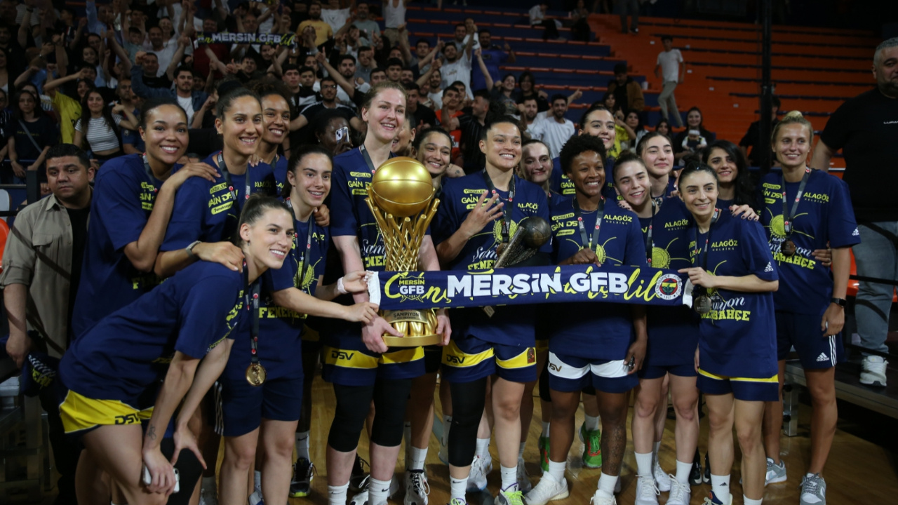 Fenerbahçe Alagöz Holding Kadınlar Basketbol Süper Ligi şampiyonu!