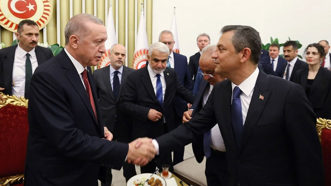 Cumhurbaşkanı Erdoğan, Özgür Özel ile TBMM'de ile bir araya geldi