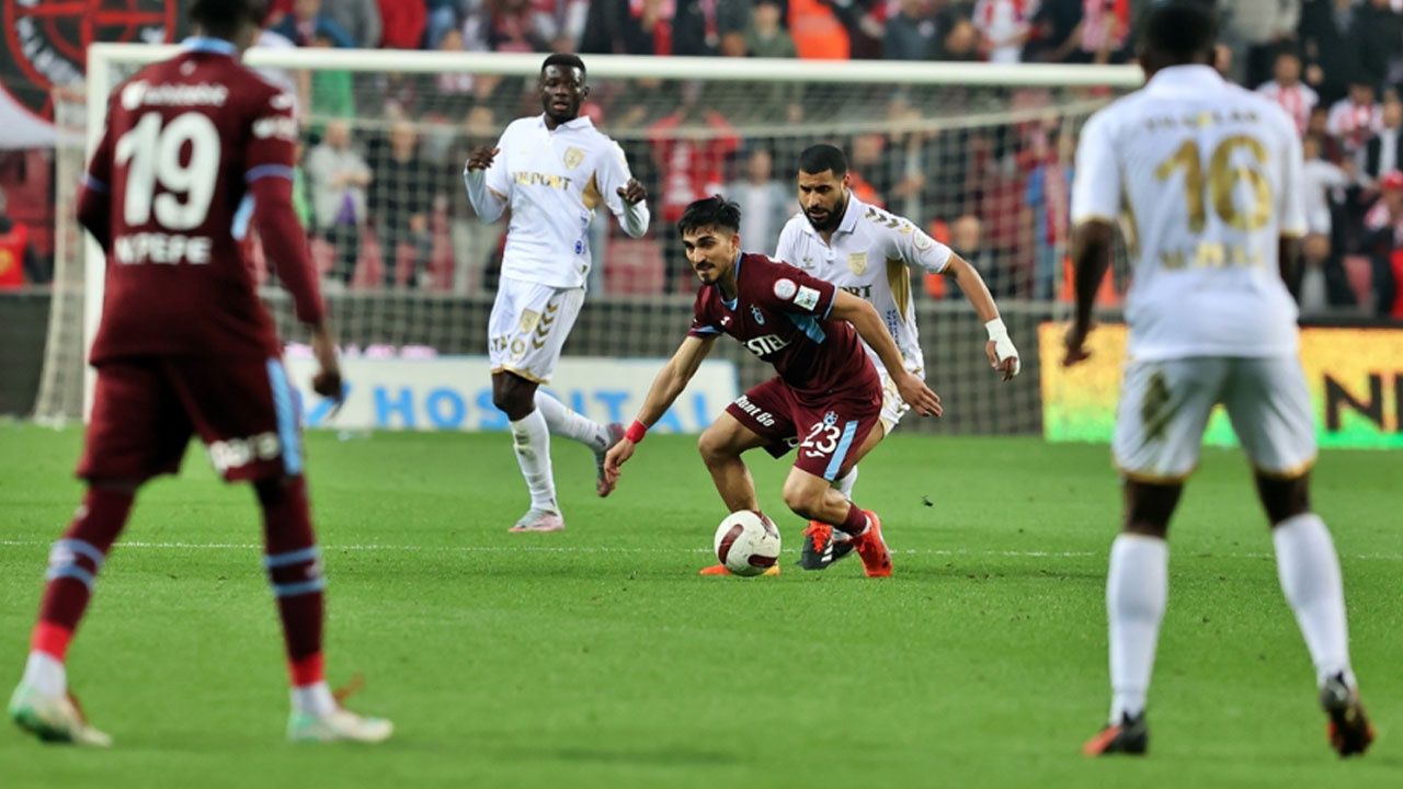 Samsunspor sahasında Trabzonspor'u 3-1 mağlup etti