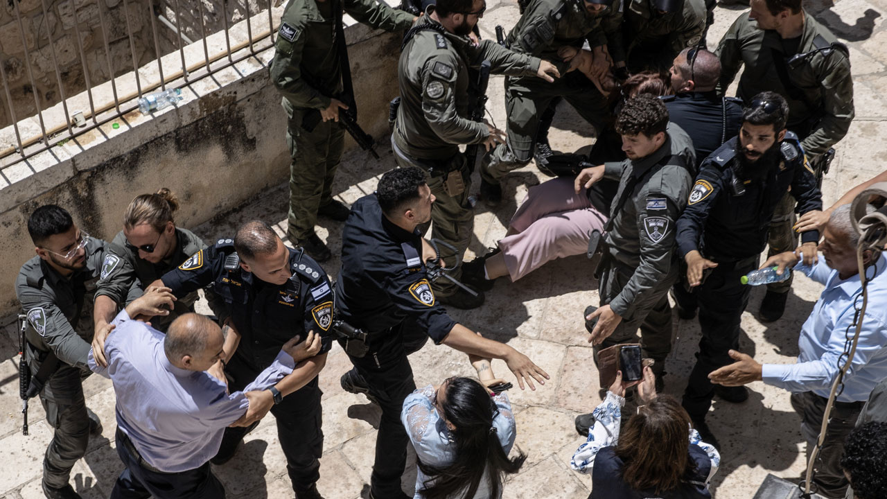 İsrail Yunanistan krizi! Kudüs'te İsrail polisi Başkonsolosun korumasını gözaltına aldı