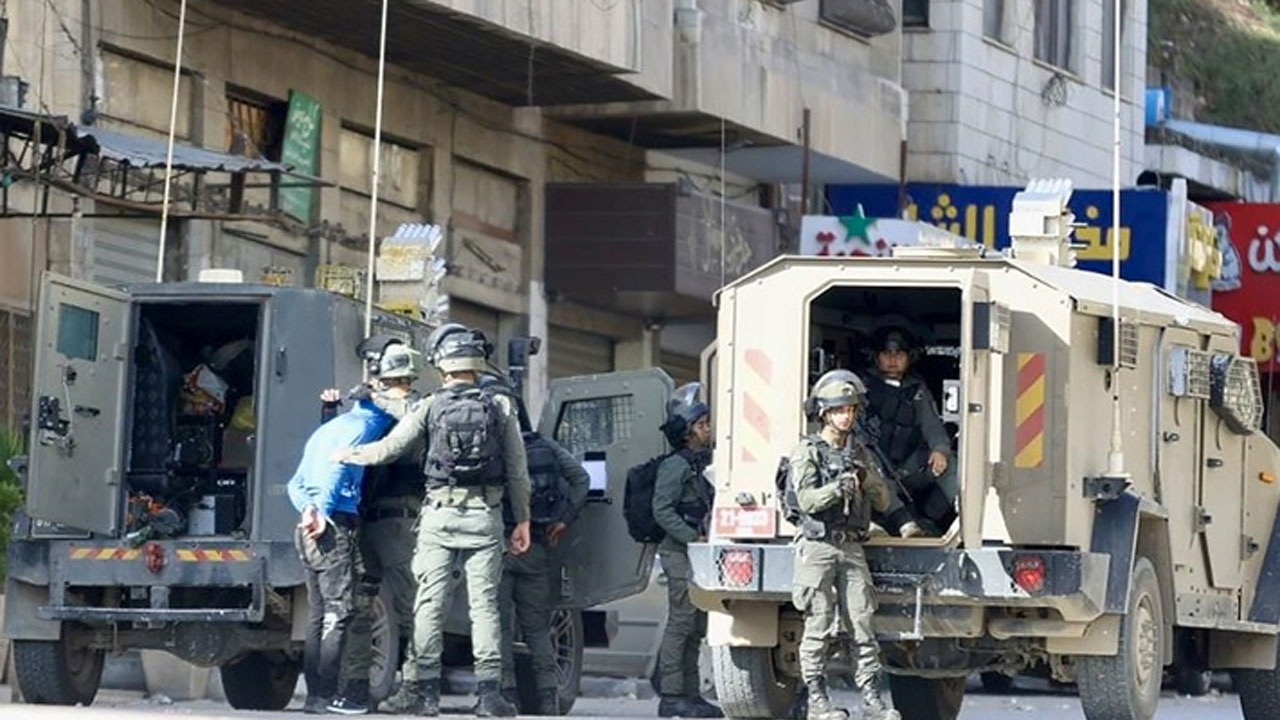 İsrail polisi, öldürdüğü Filistinlinin evini patlayıcılarla yıktı