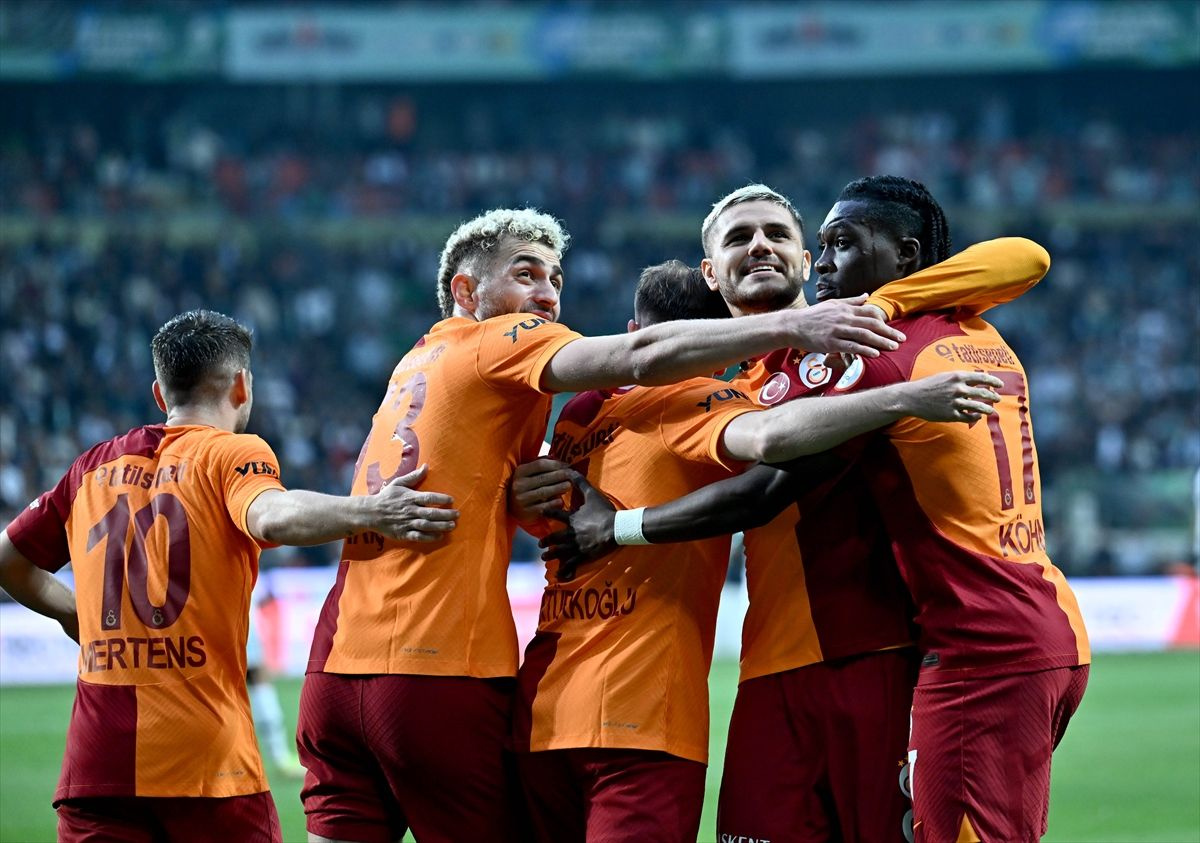 Galatasaray, Şampiyonlar Ligi'ne play-off turundan katılacak! İşte Cimbom'un muhtemel rakipleri...