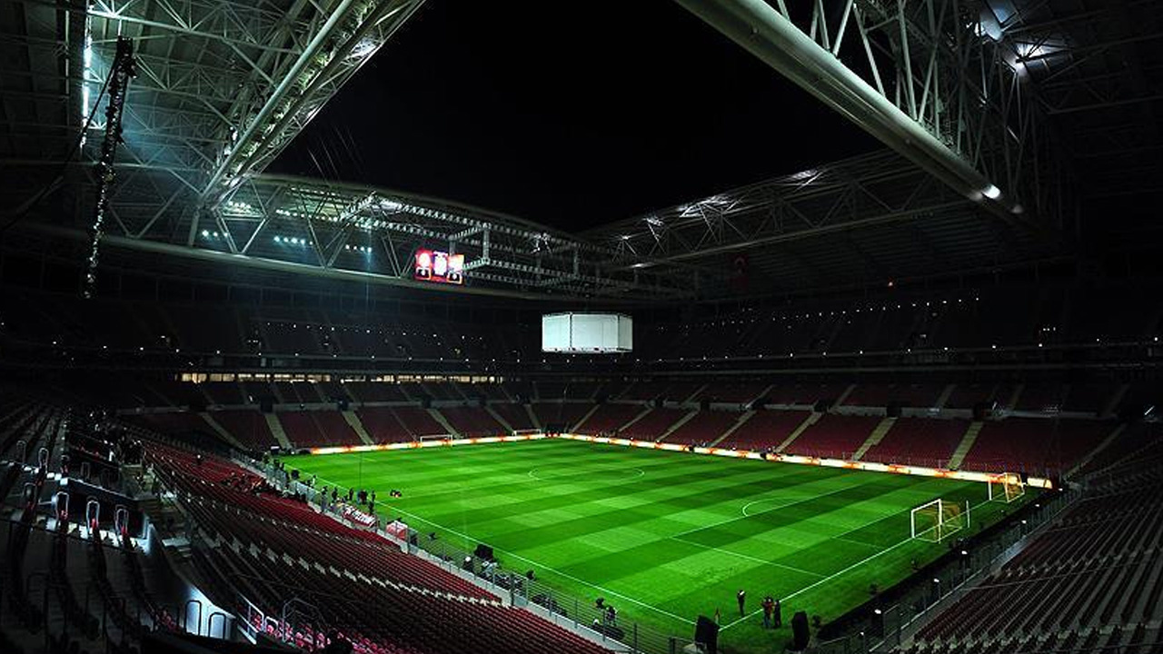 Galatasaray, şampiyonluk kutlamasının tarihini ve bilet fiyatlarını açıkladı