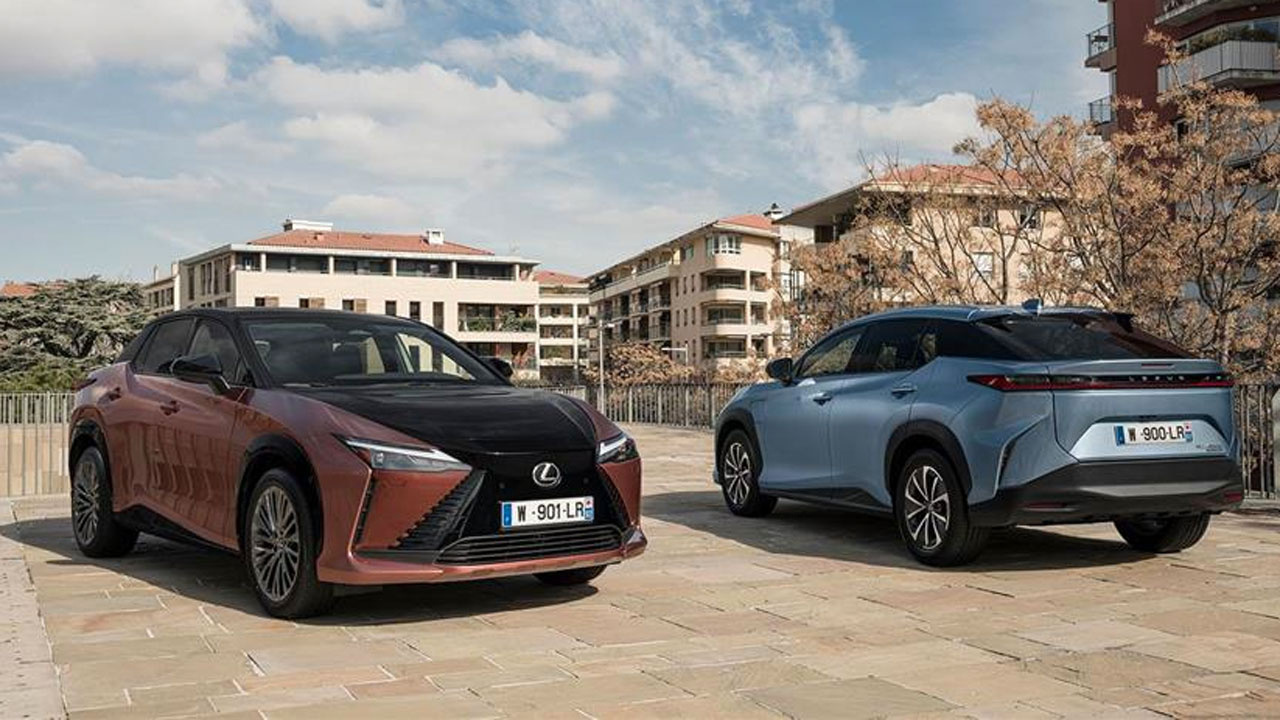 Lexus, elektrikli RZ 450e'yi Türkiye'de satışa sundu 10 yıl sonraki batarya ömrü dikkat çekti