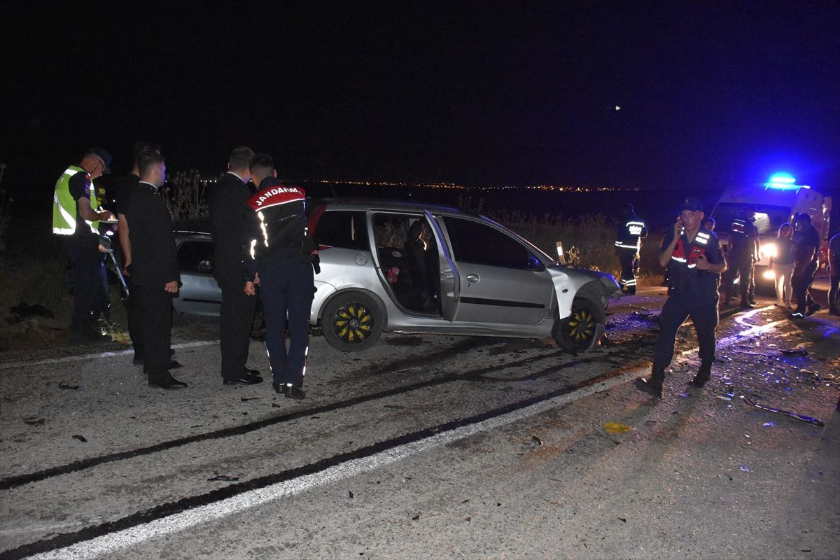 Tekirdağ'da feci kaza 3 araç kazaya karıştı 3 kişi öldü 5 kişi yaralandı