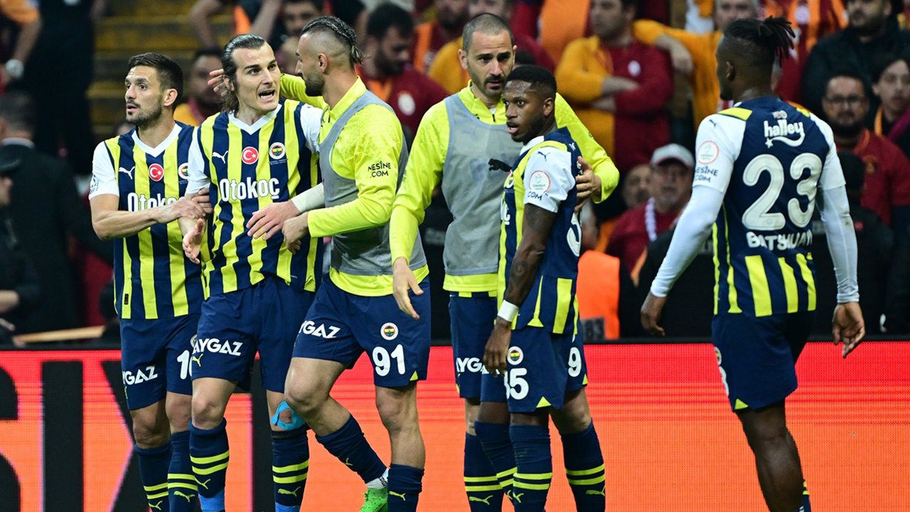 Transferde yılın bombası! Fenerbahçeli yıldız Galatasaray'a...