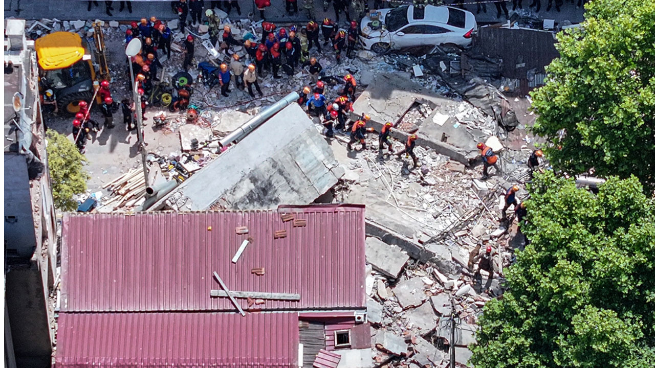 Bakanlıktan İstanbul'daki bina çökmesinden etkilenenlere psikososyal destek