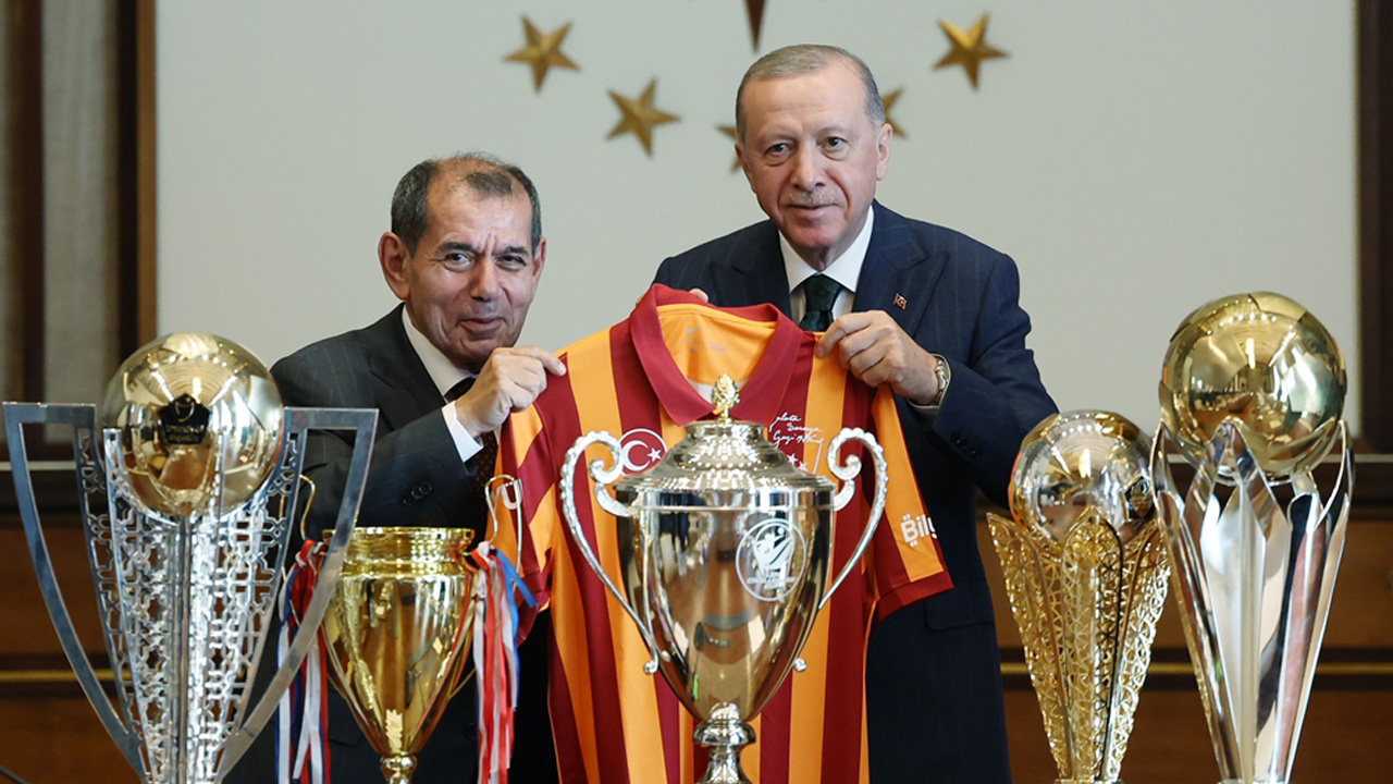 Cumhurbaşkanı Erdoğan, Süper Lig şampiyonu Galatasaray'ı kabul etti