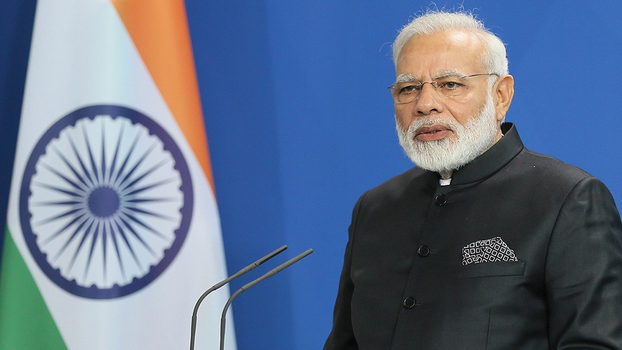 Hindistan Başbakanı Modi yeni hükümetin kurulması için istifasını sundu