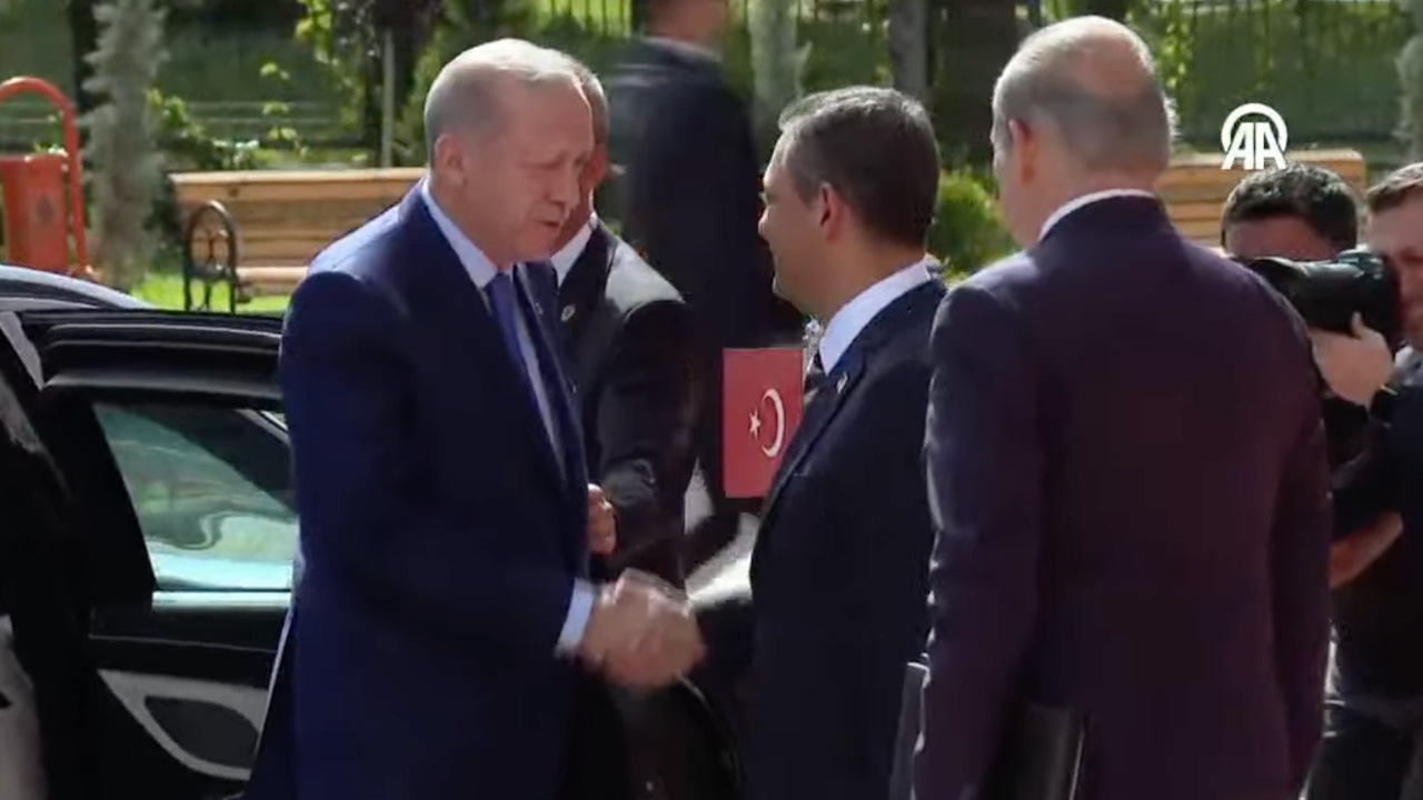 Cumhurbaşkanı Erdoğan, CHP Genel Merkezi'ne geldi