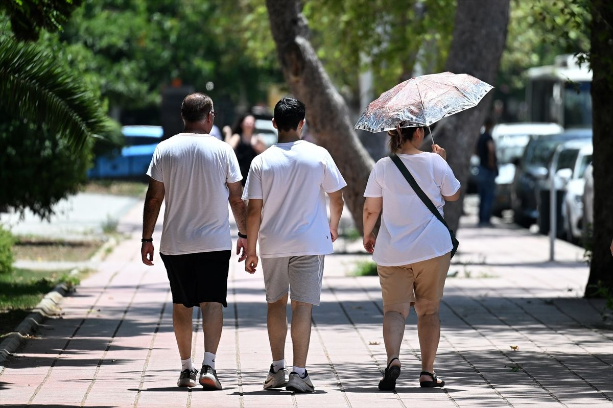 Sağanak yağış geliyor! Meteoroloji 13 il için sarı kodlu uyarı verdi İstanbul, Ankara, İzmir hava durumu