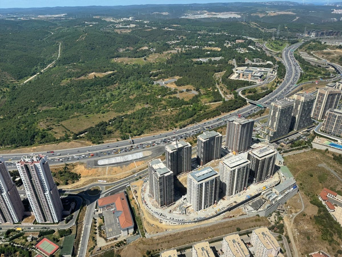 Tatil dönüşü İstanbul'da son durum! Havadan görüntülendi, trafik adım adım ilerliyor