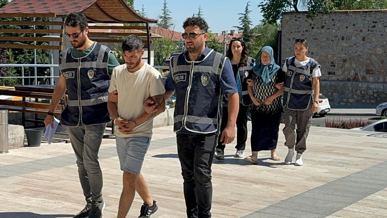 57 kişiyi toplam 90 milyon lira dolandıran anne ve oğlu yakalandı