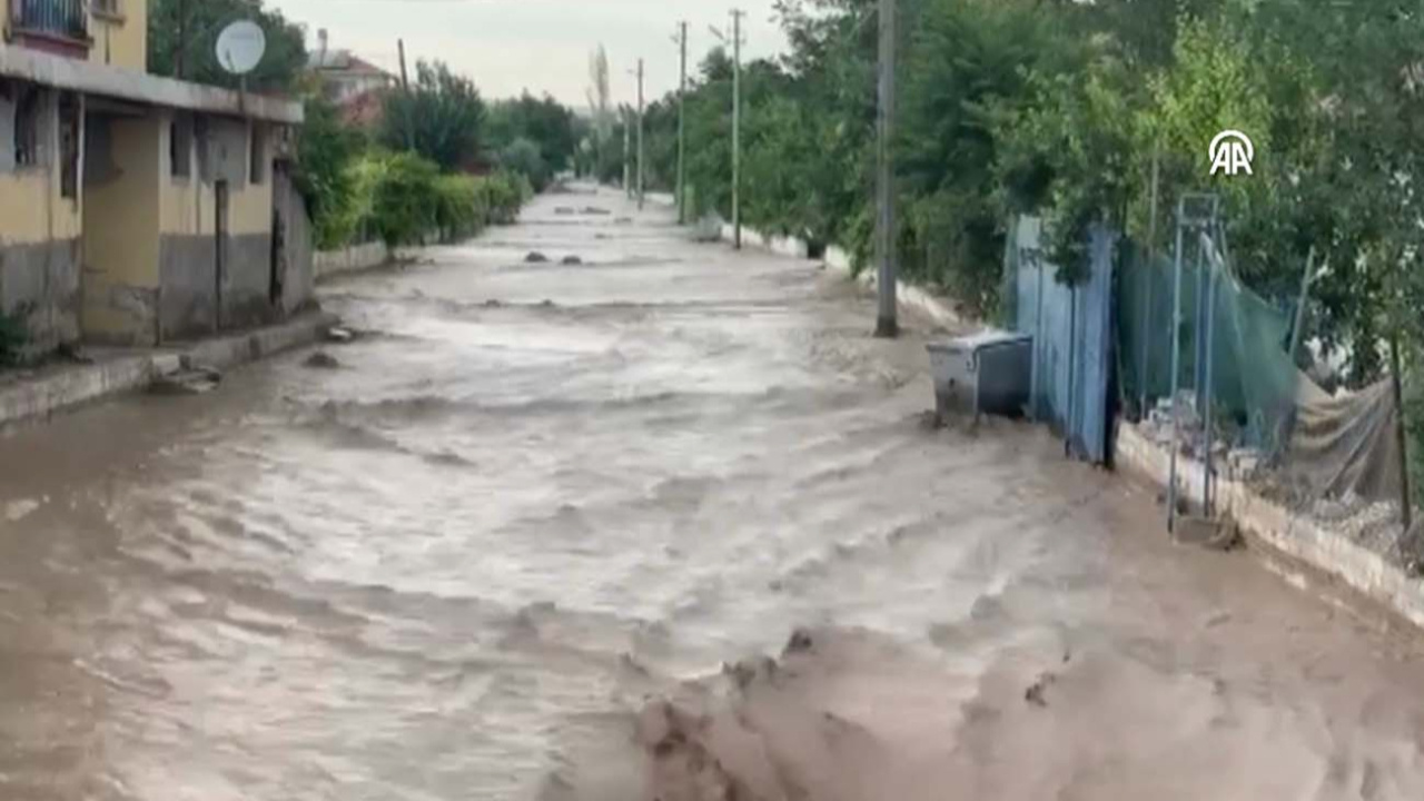 Kırıkkale'deki yağış sele sebep oldu