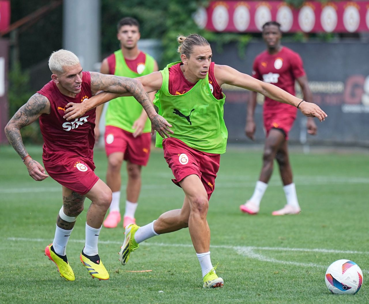 Dünya Kupası'nı kazanan yıldız futbolcu Galatasaray'a! Gizli görüşme ortaya çıktı