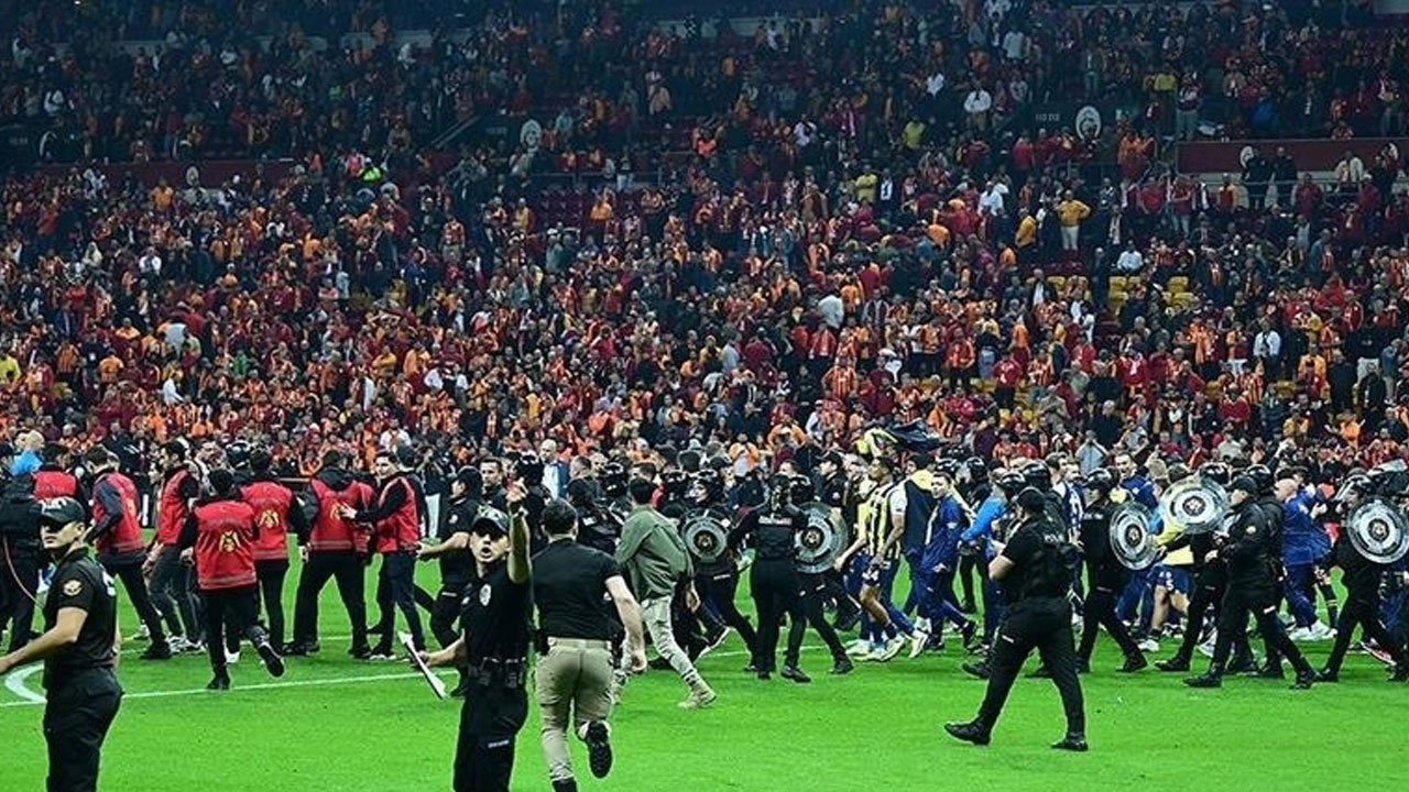 Fenerbahçe-Galatasaray maçı sonrası yaşanan olaylar! Soruşturma dosyasına girdi: Ali Koç'un yürüdüğü esnada...