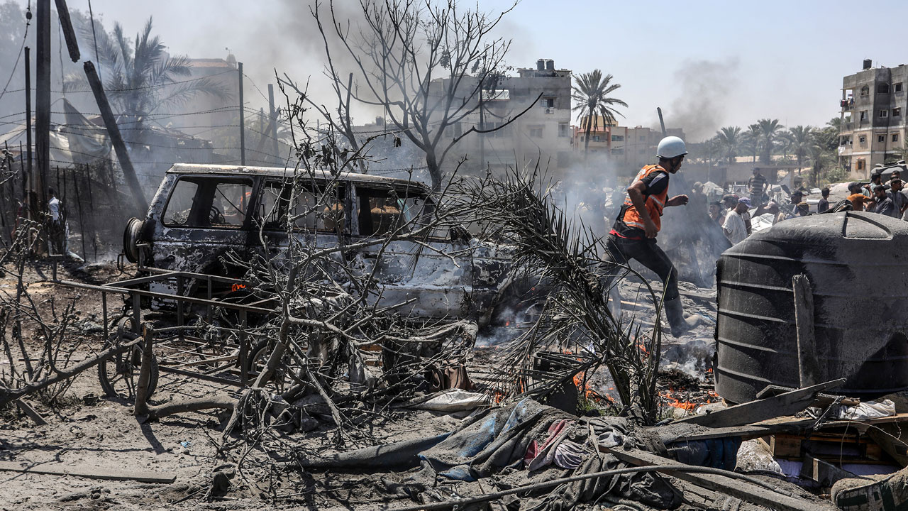 israil savaş uçakları sivilleri bombaladı en az 71 kişi hayatını kaybetti