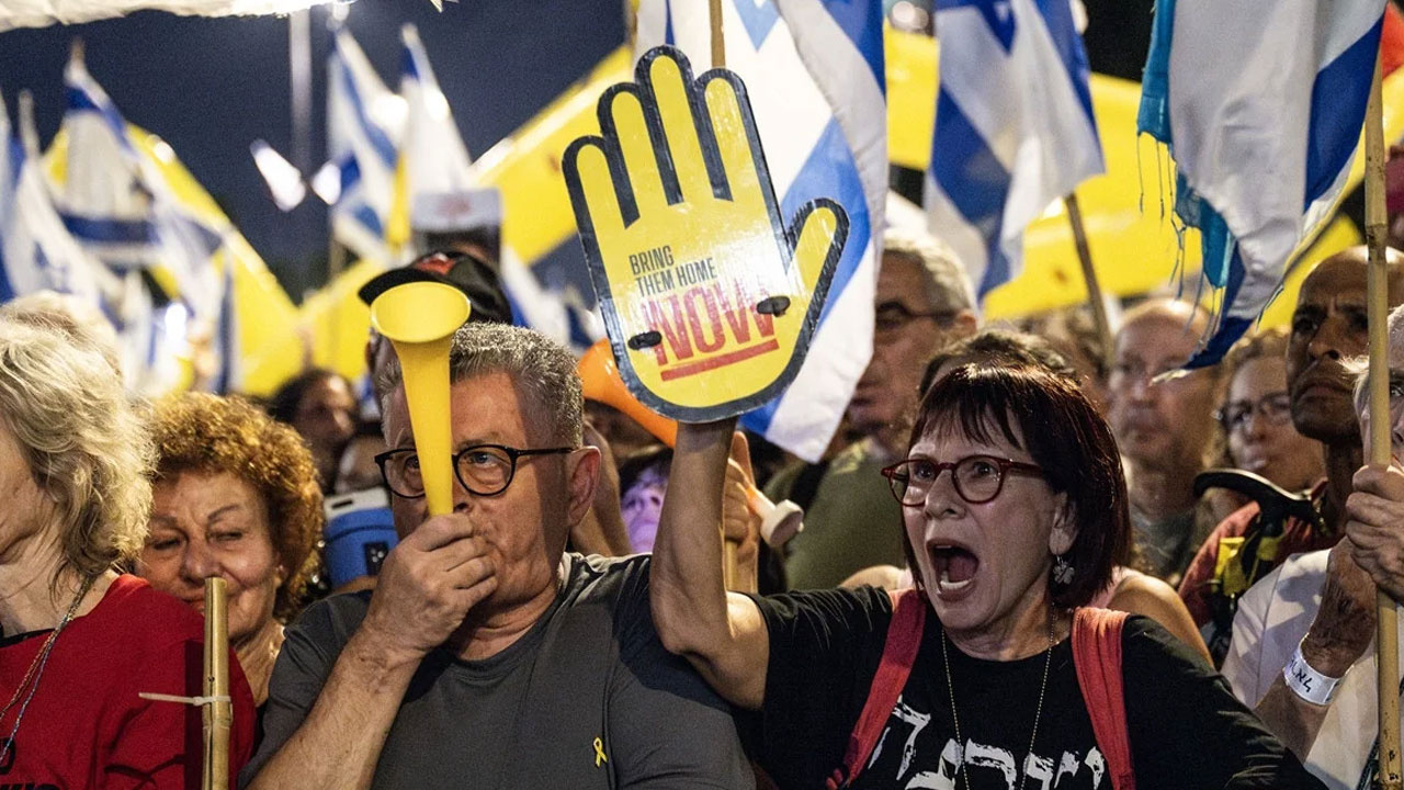 İsrailliler ateşkes için Tel Aviv'den Kudüs'e yürüdüler