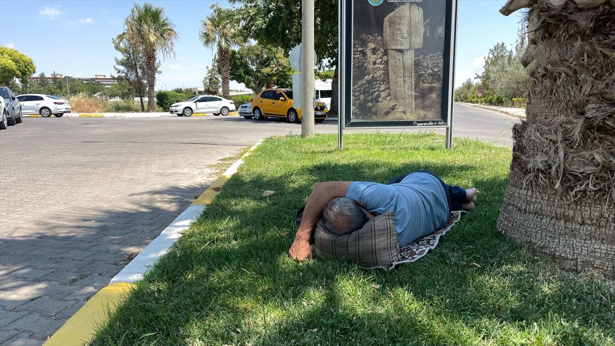 Sıcaklıklar yükselmeye devam edecek! AKOM'dan İstanbul için 'dışarı çıkmayın' uyarısı