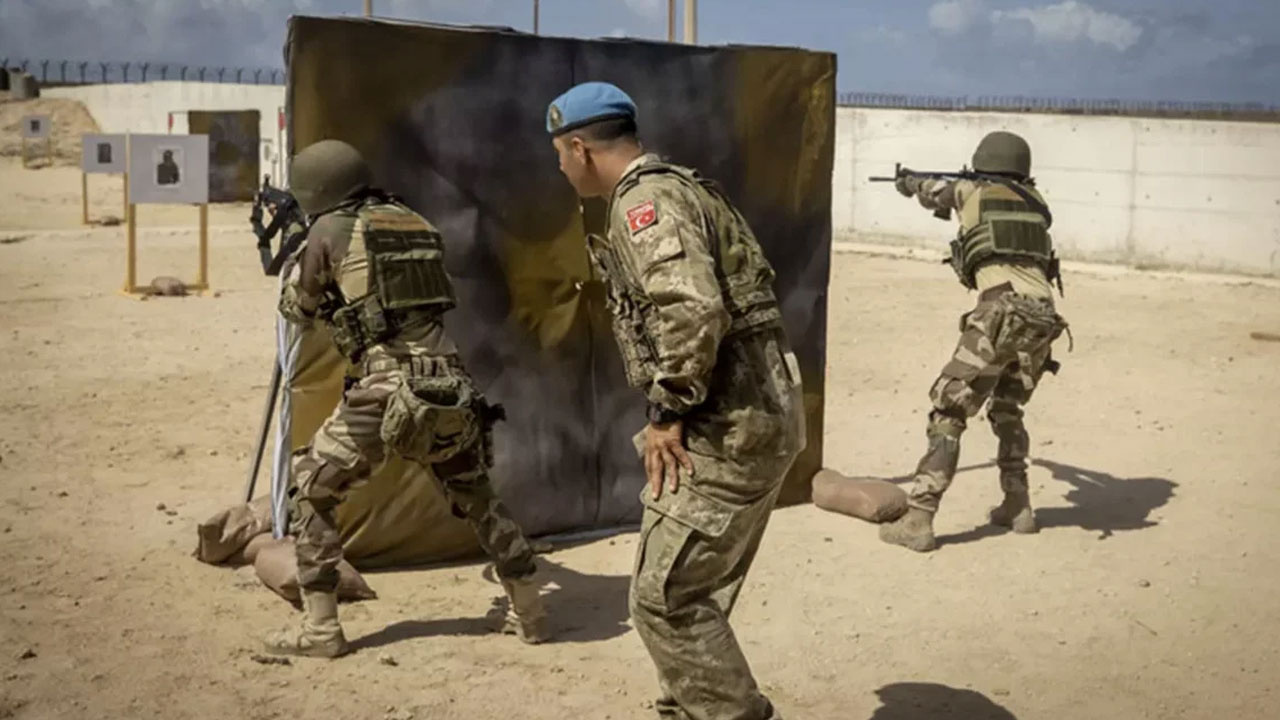 Türk Silahlı Kuvvetleri'ne Somali'de yeni görev: Bölgeyi koruyacaklar