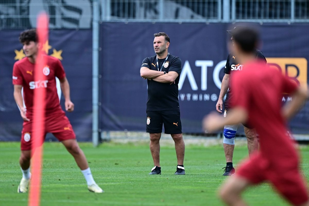 Okan Buruk, iki yıldızın üstünü çizdi! Galatasaray'dan gönderiliyorlar...