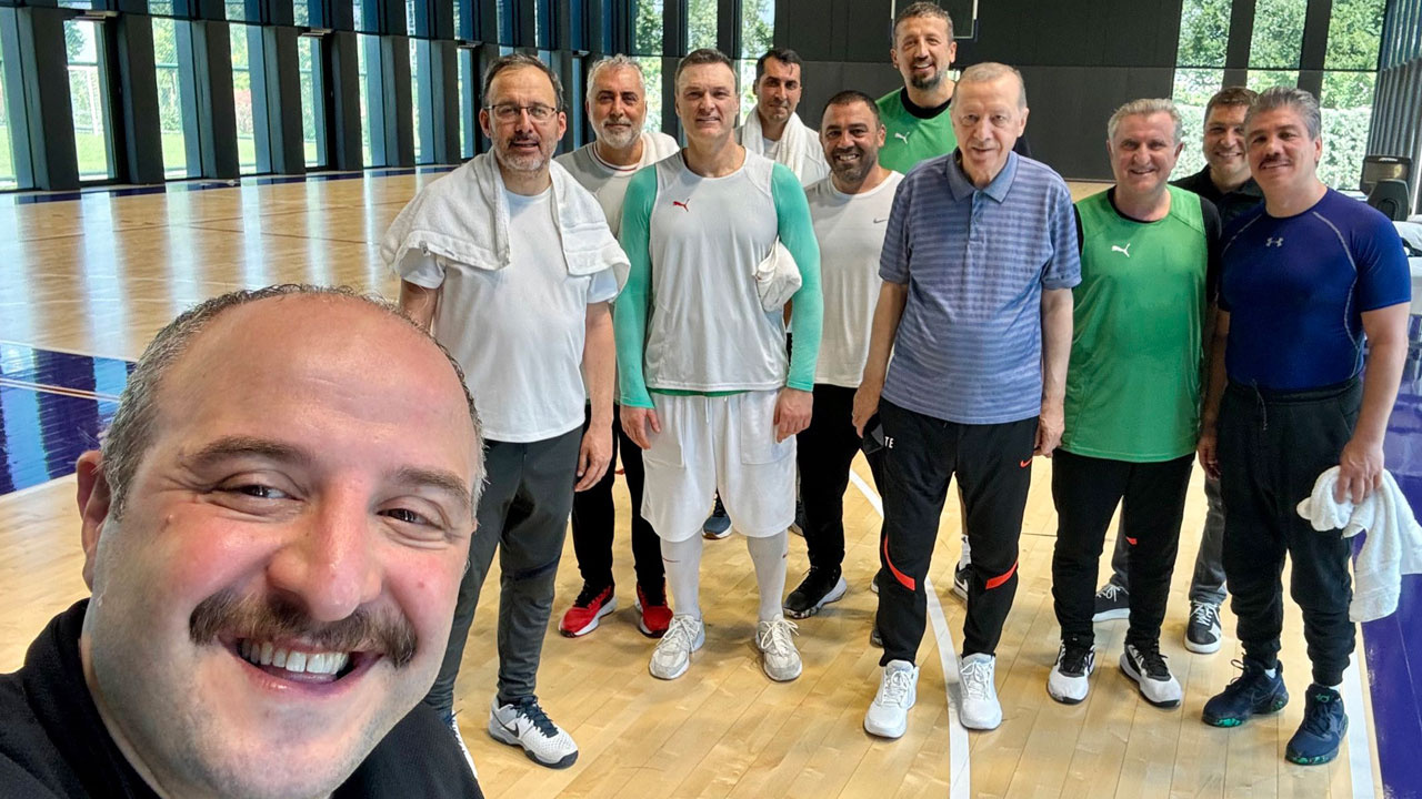 Cumhurbaşkanı Erdoğan basketbol oynadı Mustafa Varank paylaştı