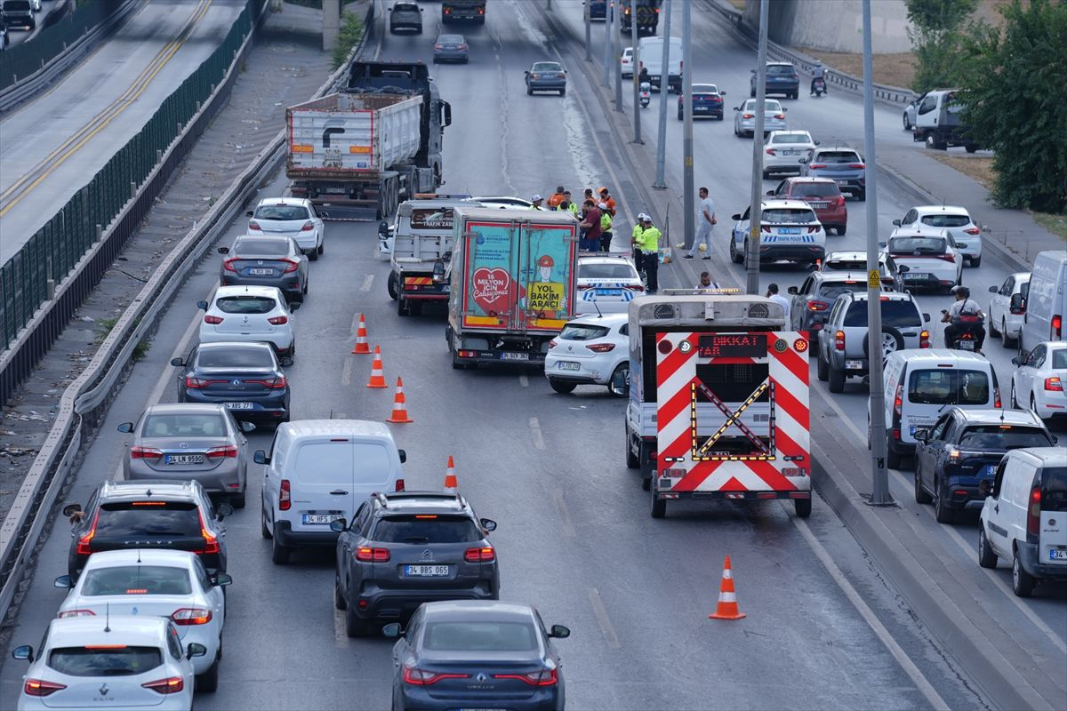 Esenyurt'ta zincirleme trafik kazası! 15 araç birbirine girdi