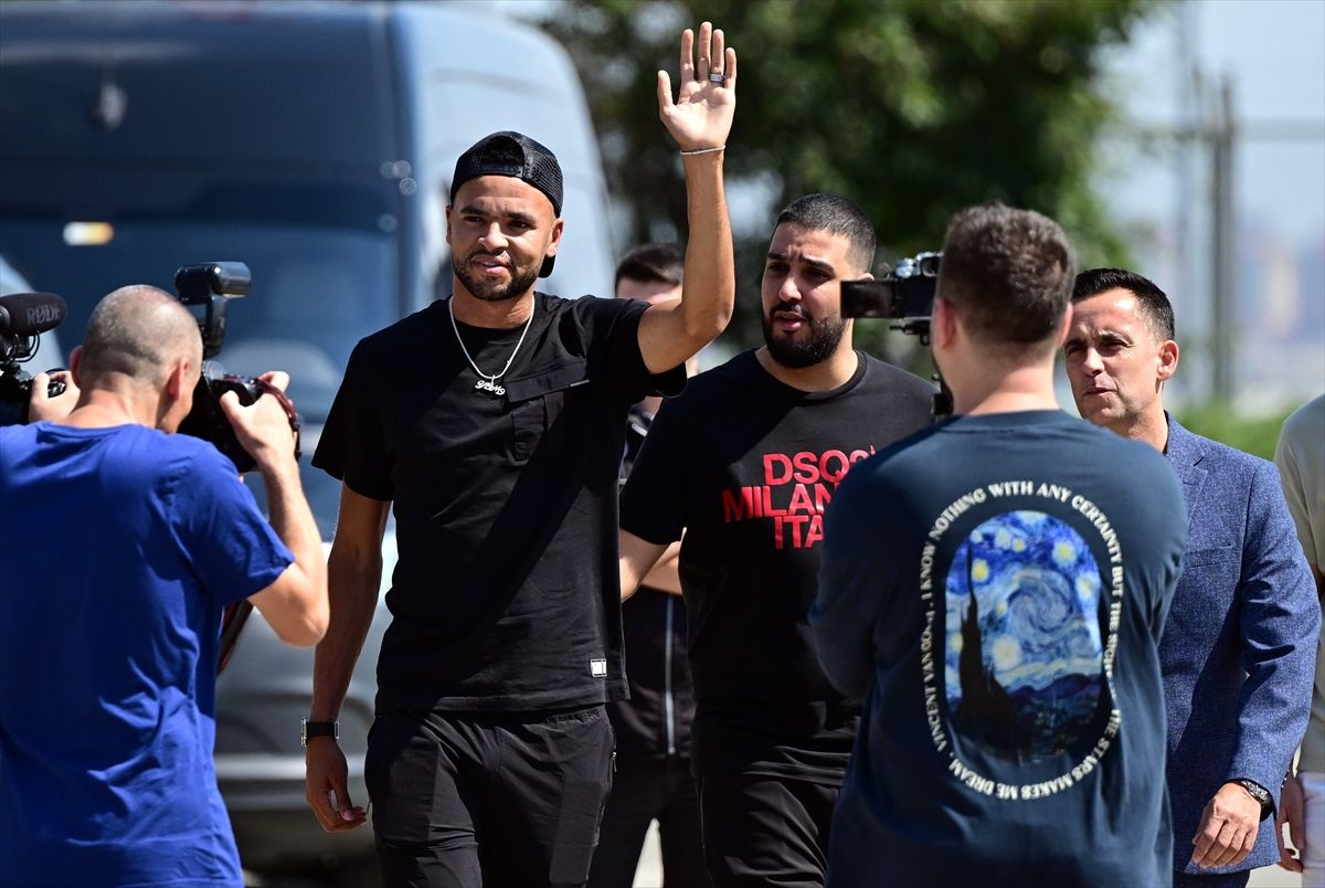 Fenerbahçe'nin yeni transferi Youssef En-Nesyri İstanbul'a geldi! Taraftarlar onu coşkuyla karşıladı